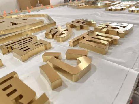 尤溪拉丝不锈钢字的特点。